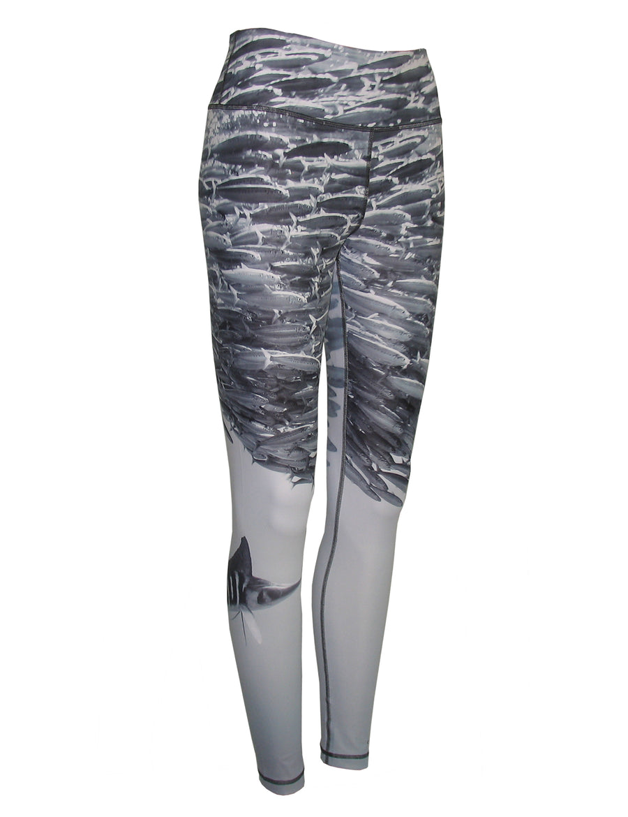 Striped Marlin surfing and diving beach leggings offer sun protection, perfect for a day at the beach or on the ocean. 